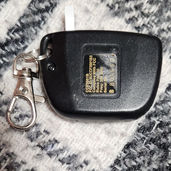 FOB 300 MHz 10 Dip Switch Remote for Garage or Gate - Picture 3 of 4